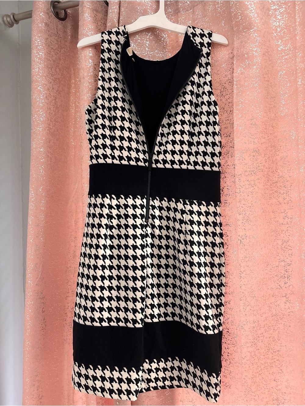 Michael Kors Black & White Houndstooth Midi Sheath Dress - Picture 4 of 4